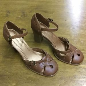 Lower East Side high heel shoes 7.5